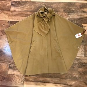 Berry Cape Camel